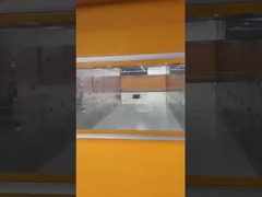 Automatisierte Kontaminationskontrolle: AGV navigiert erfolgreich durch eine Materialluftdusche