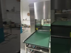 Rollen- und Förderlinien durch Fenster. Kreuzkontaminationskontrolllösungen