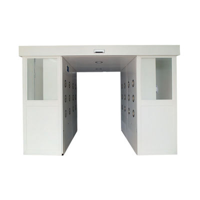 Luftdusche für Industriegüter mit automatischen Schiebetüren. 1500W-Ventilator, 0,3 μm HEPA-Filter. Staubfreier Transfer.