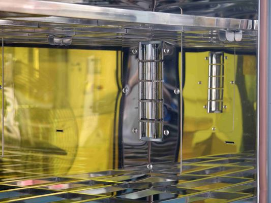 Xenon-Lichtsterilisations-Übertragungsfenster. 99,99% Abtötungsrate in 3 Minuten. Reinraum, Labor und Krankenhaus-Sicherheitsmaterial durchlaufen.