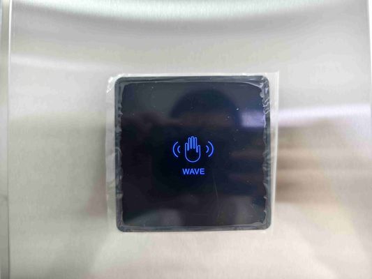 Smart Schiebetür-Luftdusche mit Gesichtserkennung.