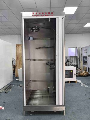 Notfall-Sicherheitsdusche und Augenwaschraum mit SUS304 Edelstahlgehäuse, Duschfluss von 120 bis 180 L/min und kompakter Größe von 1000 × 1000 × 2400 mm