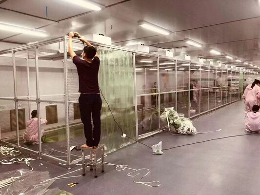 ISO-Klasse 5 Reinraum-Stand mit antistatischer Aluminiumkonstruktion und verstellbarer Luftflusssteuerung