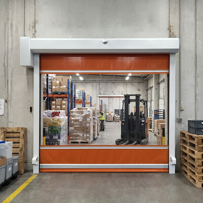 Windbeständige Hochgeschwindigkeits-Roll-Up-Tür mit Radar-Sensor und 0,8 mm PVC-Vorhang für Industrieanlagen