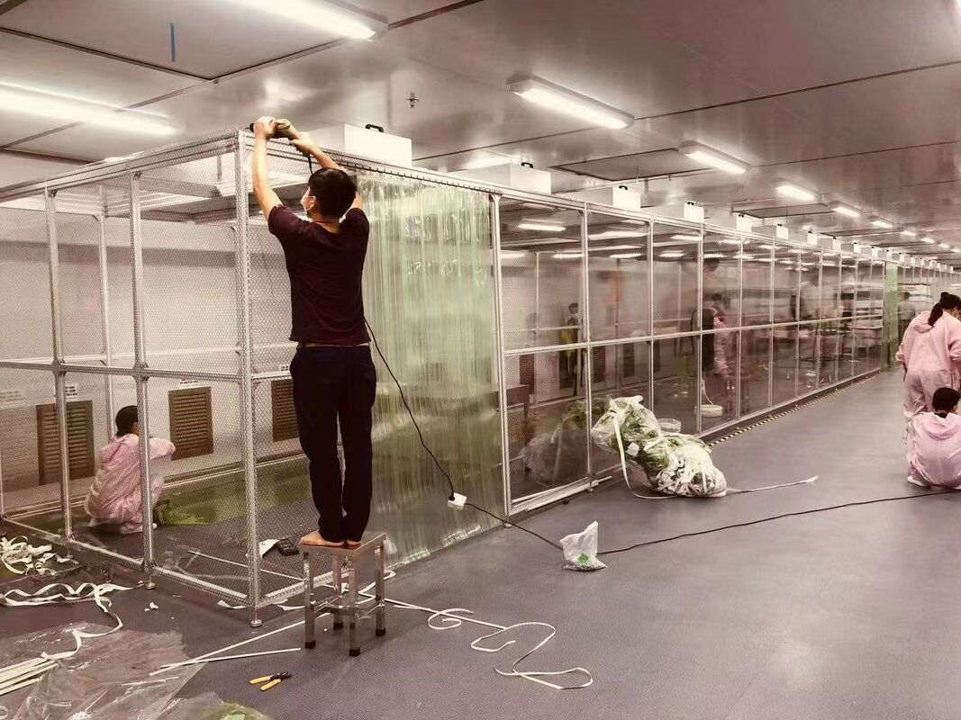 ISO-Klasse 5 Reinraum-Stand mit antistatischer Aluminiumkonstruktion und verstellbarer Luftflusssteuerung